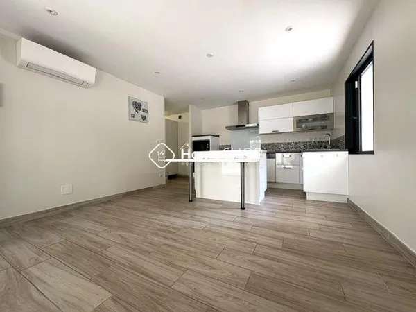 T2/3 + GARAGE + 2 PLACES DE PARKING
