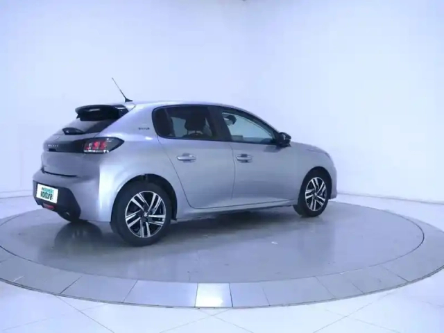 Peugeot 208 puretech 75 s&amp;s bvm5 — photo 8