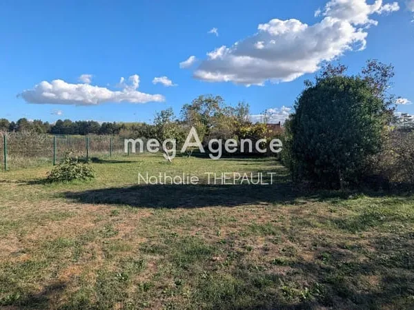 SAINT-MARTIN-LA-GARENNE, Terrain constructible de 1004m²