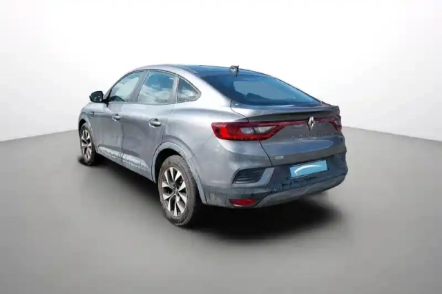 Renault Arkana tce 140 edc fap — photo 13