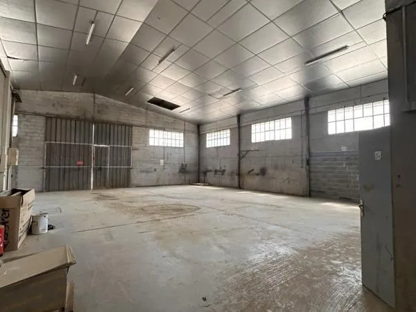 Local d’activité et entrepôt Location Portet-sur-Garonne 585m² 4201€