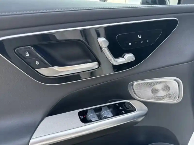 Mercedes Glc 300 e  hybrid eq 4matic am — photo 18