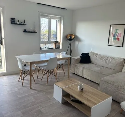 Colocation pour 3 dans grand appartement
