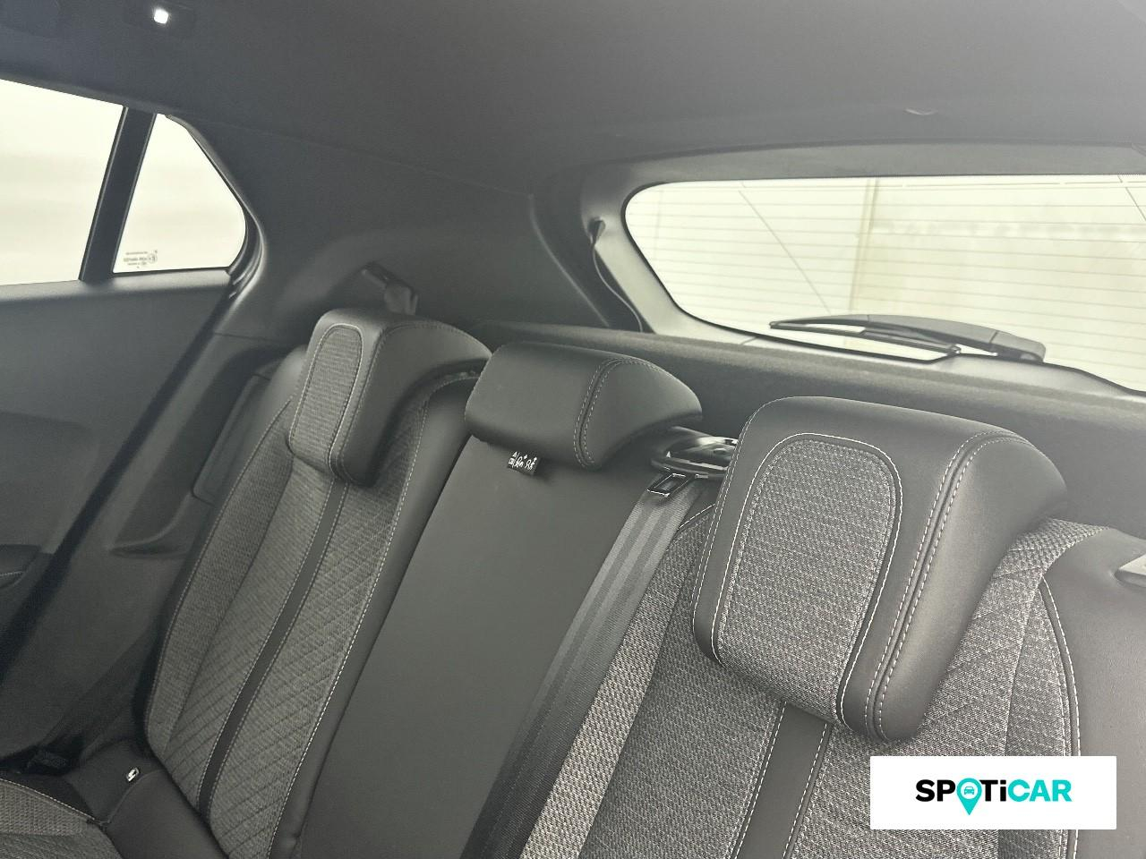 Peugeot 2008 e-2008 156ch 54 kwh allure — photo 6