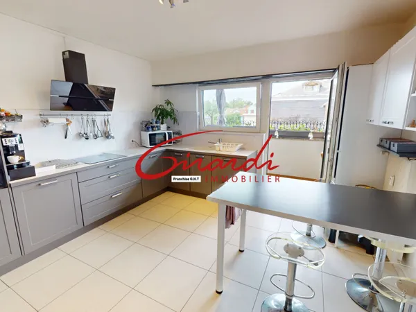 BRUNSTATT, APPARTEMENT DE 137 M2 DEUX TERRASSES