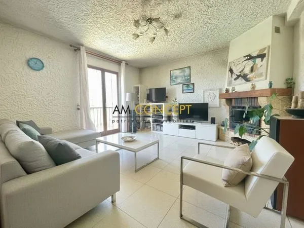CARROS Maison 6 pièces 95 m2 vue panoramique, piscine, jardin