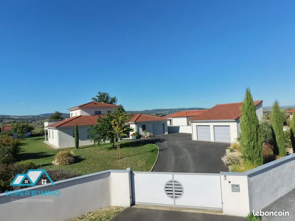 Villa 5 pièces 215 m²
