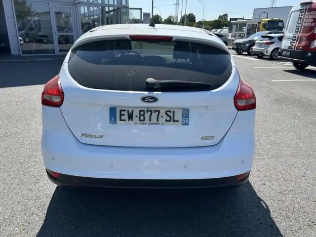 Ford Focus 1.0 ecoboost 125ch stop&amp;start titanium — photo 6