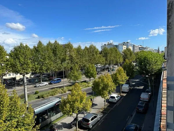 Bureaux 938 m²