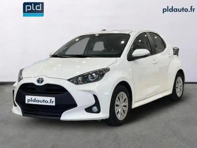 Toyota Yaris 116h dynamic business 5p + programme beyond zero academy my22