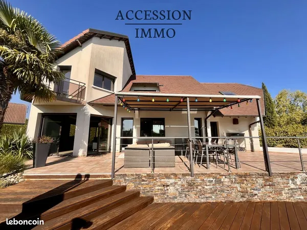 Maison 6 pièces 195 m²