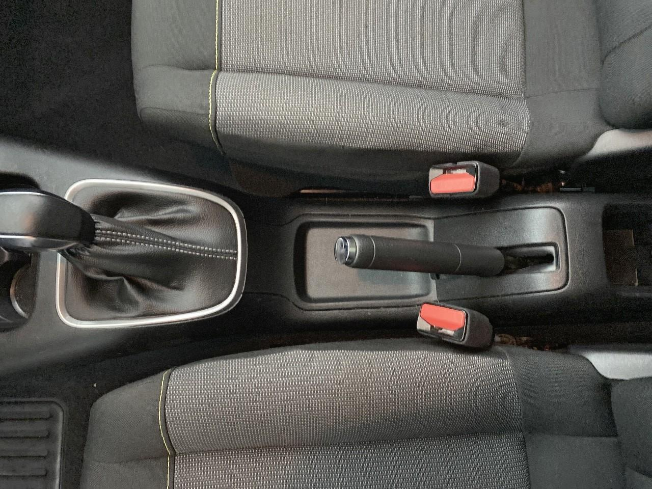 Citroën C3 puretech 110 s&s eat6 shine — photo 31