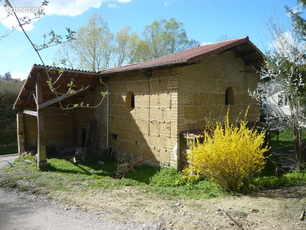 Grange viabilisée de 150m² à usage d'habitation avec jardin