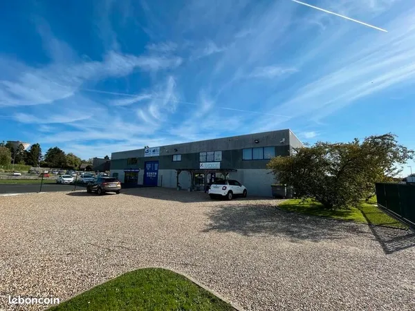 Local d'activité 504 m²