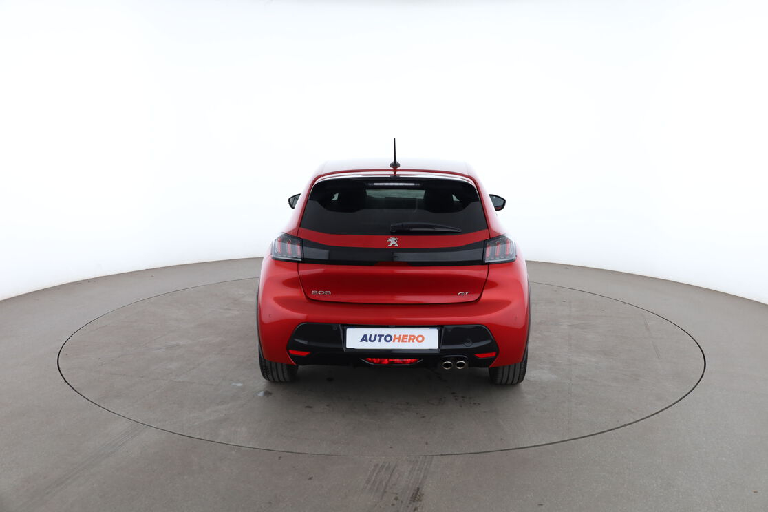 Peugeot 208 1.2 PureTech GT EAT8 — photo 4