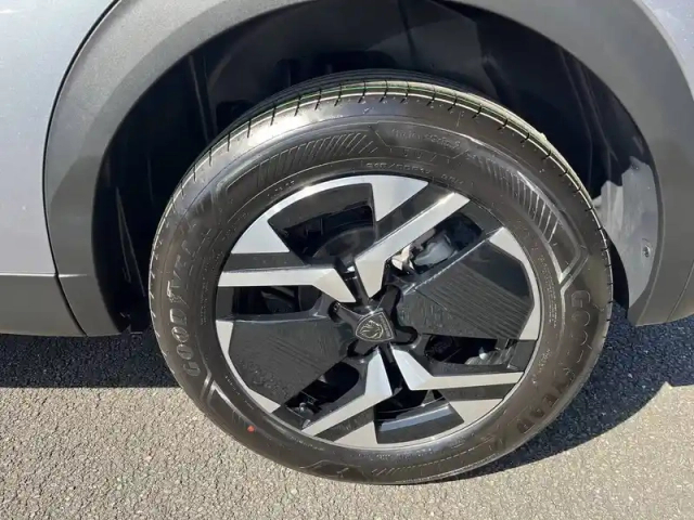 Peugeot 2008 100 s&amp;s bvm6 — photo 9
