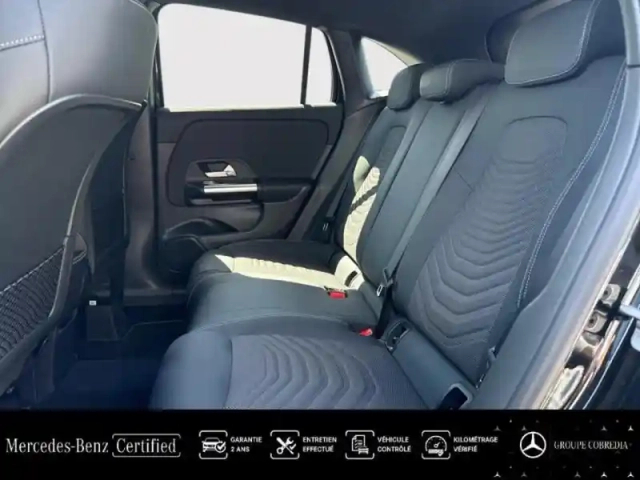 Mercedes Gla 180 d 116ch progressive line 8g-dct — photo 11