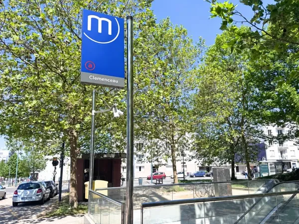 Appartement T3 - T4 traversant avec garage - métro Clémenceau
