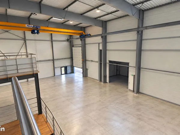 Entrepôt 1060 m² QUIMPER