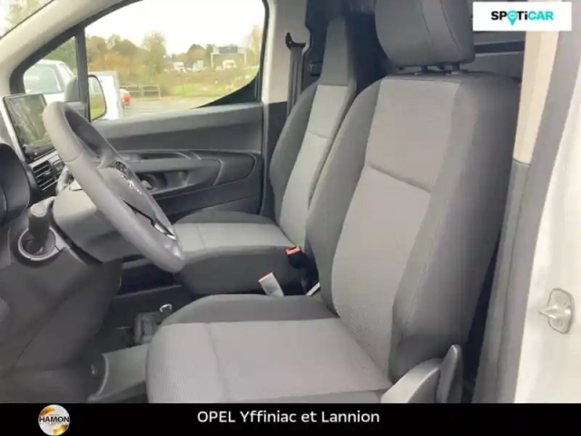 Opel Combo cargo m 800kg 100 kw batterie 50 kwh — photo 9