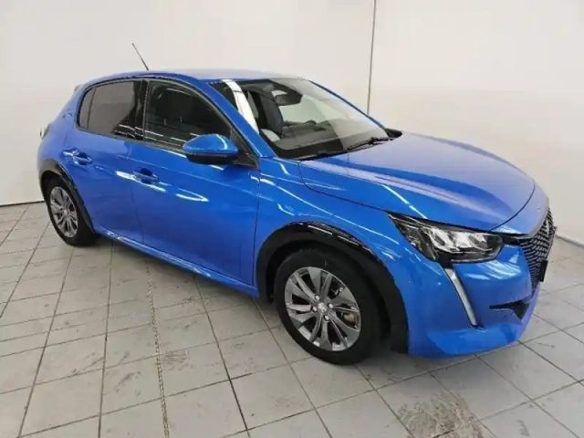Peugeot 208 e- 136ch active — photo 5