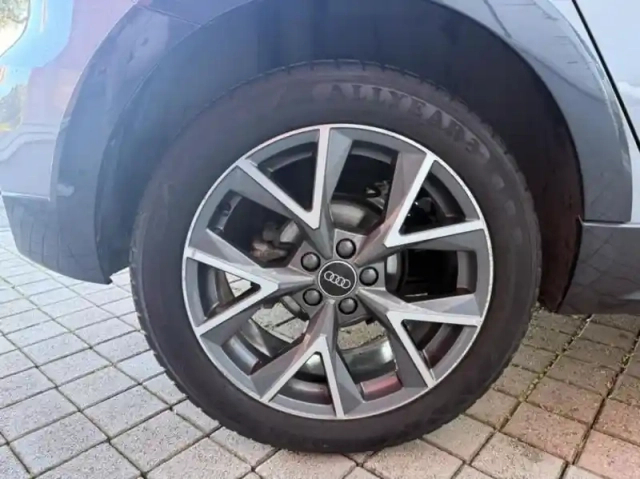 Audi A1 allstreet 30 tfsi 110ch advanced s tronic 7 — photo 8
