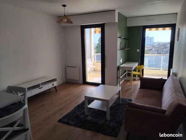Appartement T2 centre ville, balcon, parking