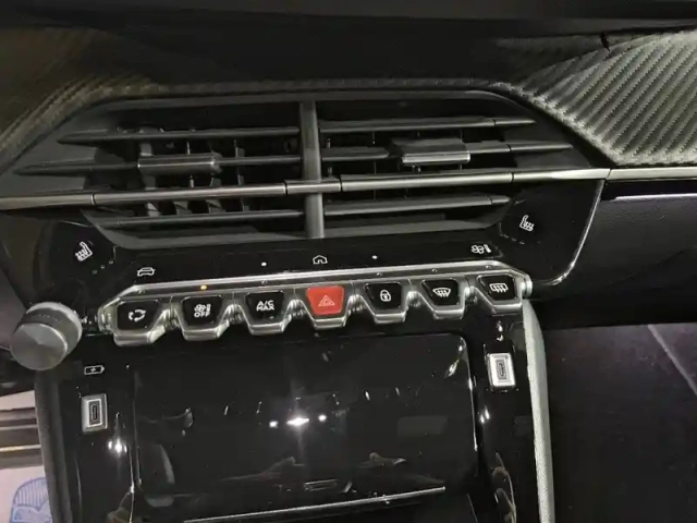 Peugeot 208 electrique 51 kwh 156ch — photo 18