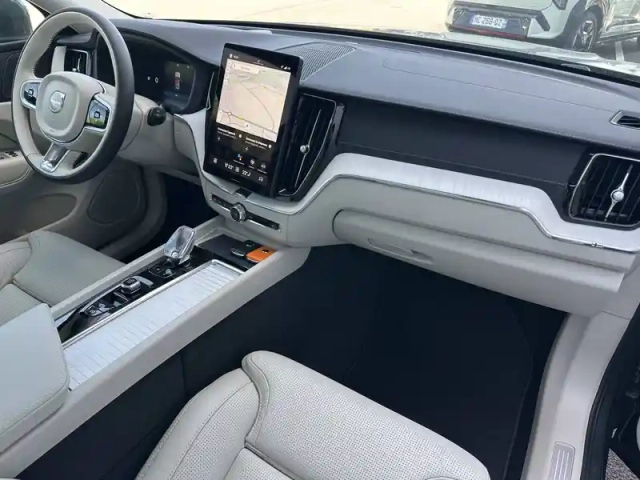 Volvo Xc60 t6 awd hybride rechargeable 253 ch+145 ch geartronic 8 — photo 20