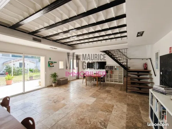 Immeuble 730 m²