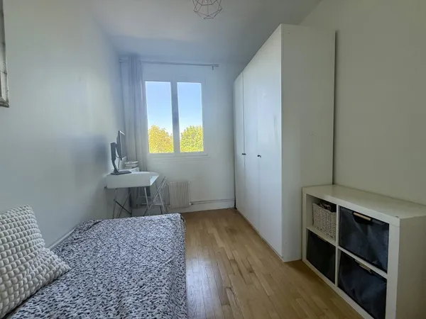 Loue chambre chez l'habitant dans appartement