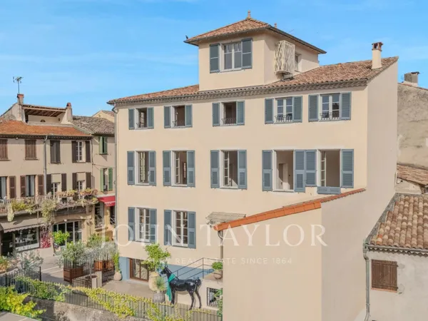 Maison de village avec cour intérieure