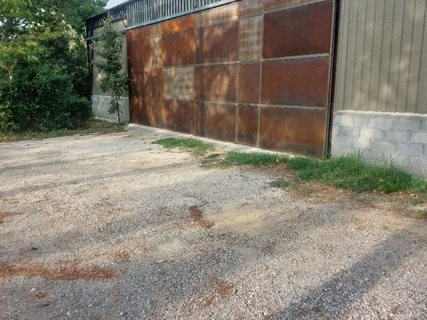 Local pour stockage entreposage