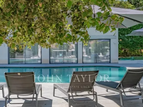 Maison 10 pièces 544 m²