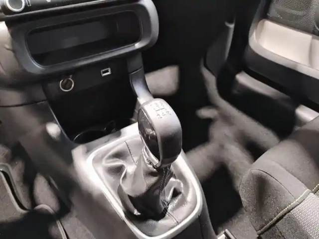 Citroën C3 puretech 83 s&amp;s bvm5 shine — photo 24