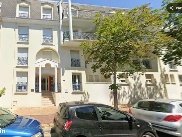 Appartement T3 avec Balcon de 75m2 refait à neuf, CHU de Bordeaux