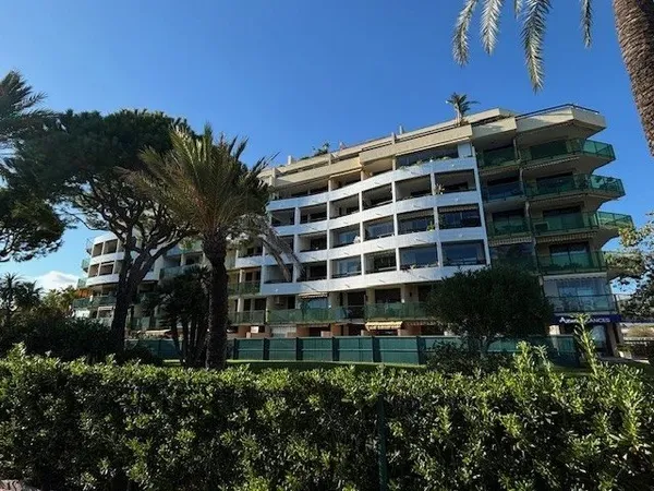 Location T1/ Cabine Cannes la Bocca