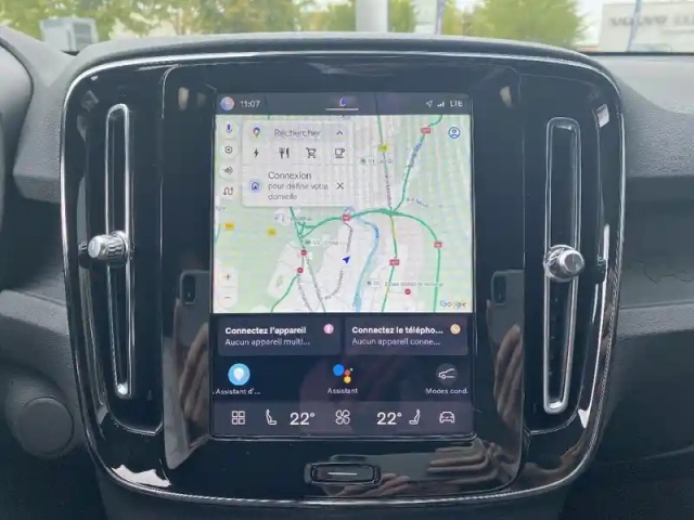 Volvo Xc40 recharge 238ch essential — photo 9