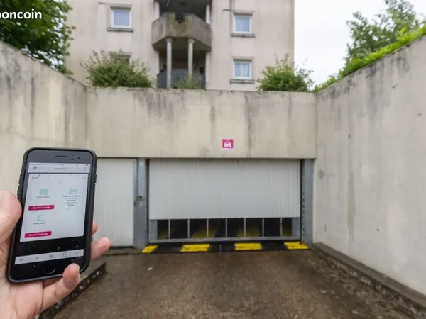 Parking Voisins Le Bretonneux