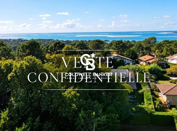 PYLA-SUR-MER - ENSEMBLE IMMOBILIER RARE - 2 VILLAS - 2 675 M² DE TERRAIN - FORT POTENTIEL