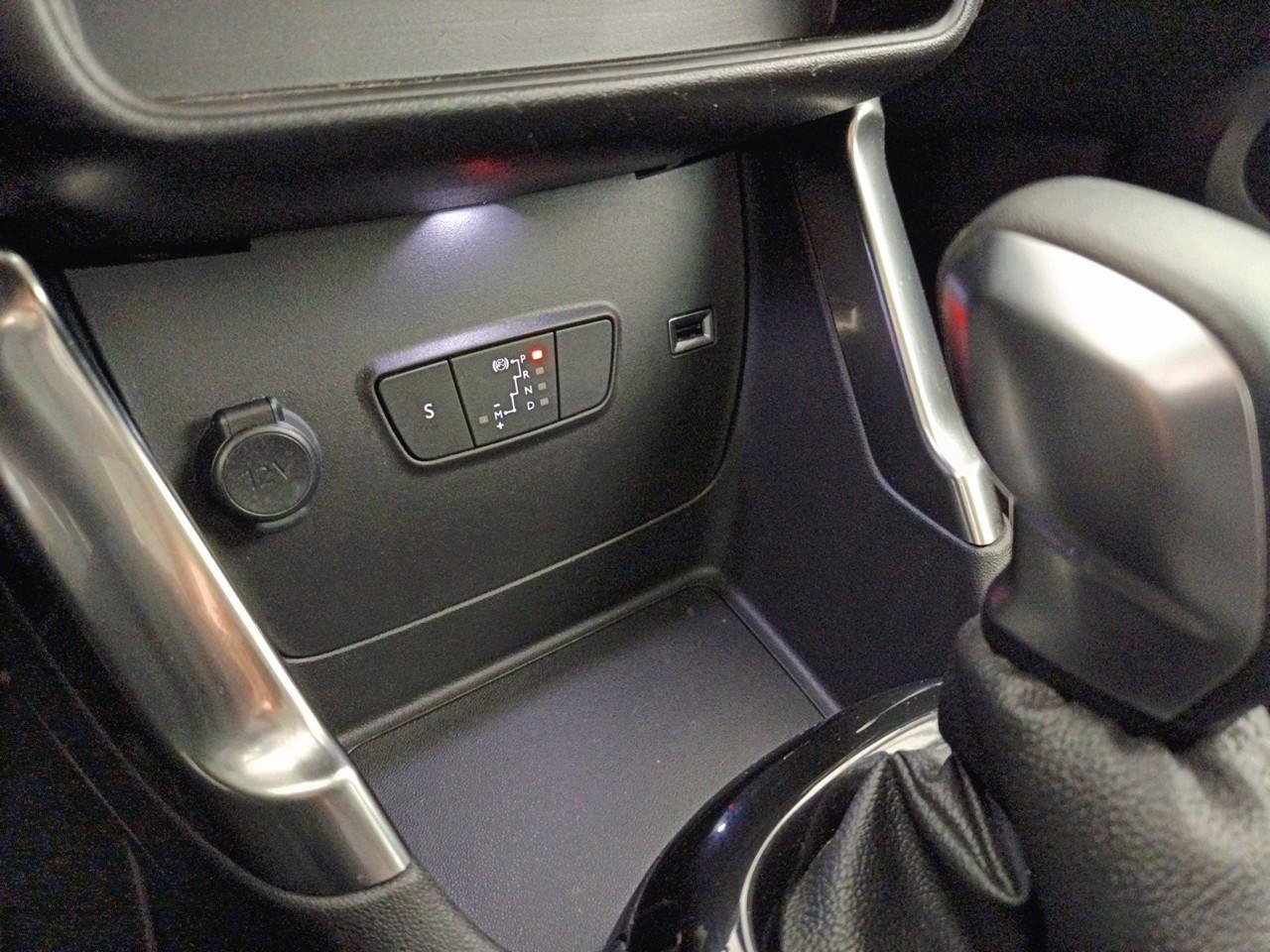 Citroën C3 Aircross puretech 130 s&s eat6 c-series — photo 27