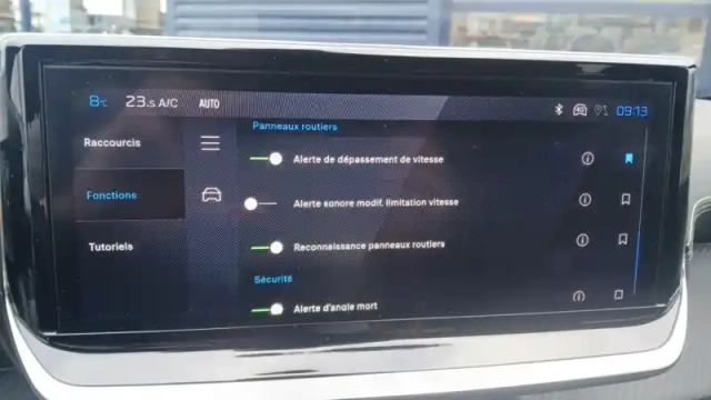 Peugeot 208 hybrid 110 e-dcs6 — photo 29