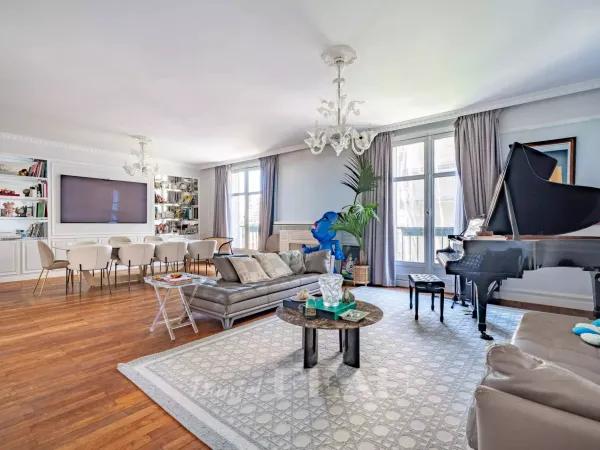 Neuilly - Longchamp - Trois chambres