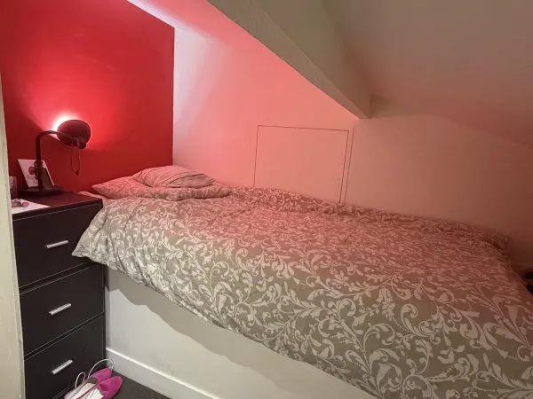Sous-Loue chambre dans appartement