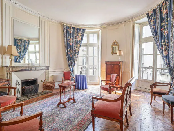 Appartement 6 pièces 130 m²