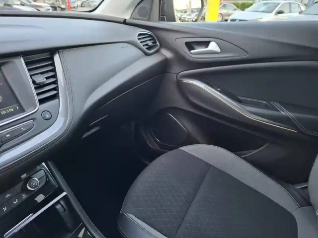 Opel Grandland X 1.2 turbo 130 ch — photo 35