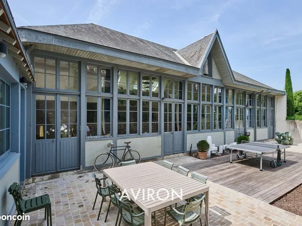 Maison 6 pièces 250 m²