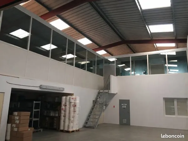 Local d'activité 405 m²