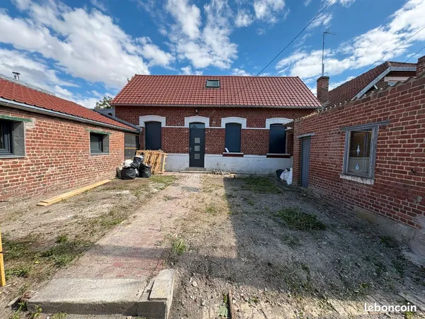 Maison de plain-pied entièrement rénovée à louer - roisel (80240)