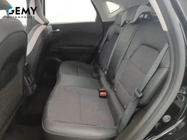 Renault Captur mild hybrid 140 — photo 40